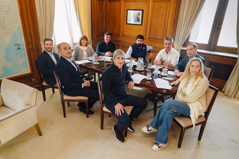 El Gobierno retoma la negociación con sus aliados para avanzar con las reformas en el Congreso